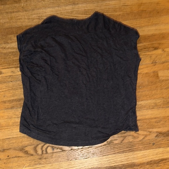 Loft Top - Picture 2 of 2